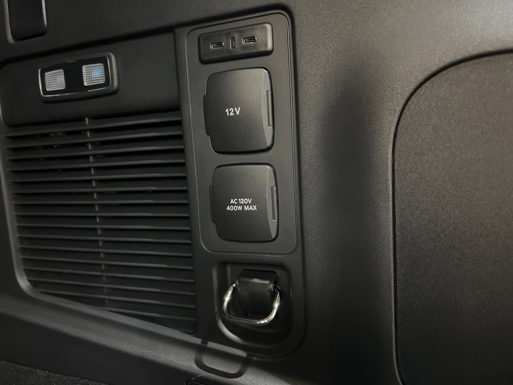 New 2025 Ford Expedition Active image 40