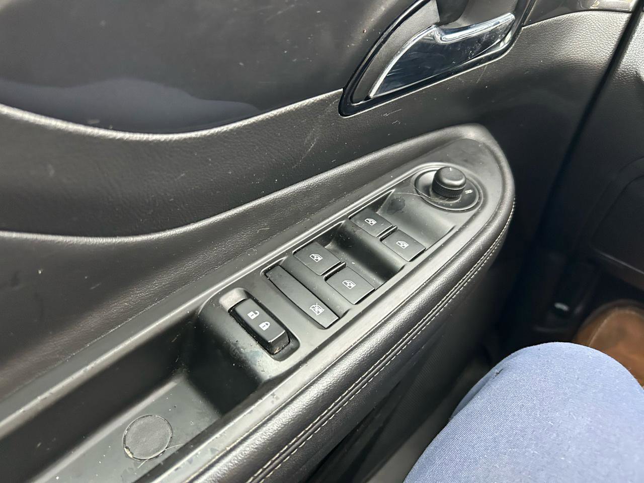 Used 2018 Buick Encore Essence image 26