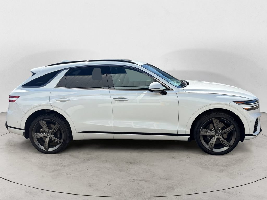 Used 2024 Genesis GV70 3.5T Sport w/ Sport Advanced Package AWD/4WD image 4
