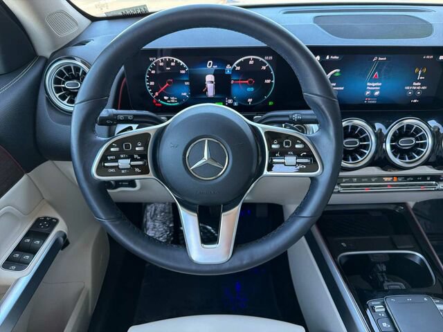 Certified 2023 Mercedes-Benz EQB 300 4MATIC w/ Exclusive Package image 18