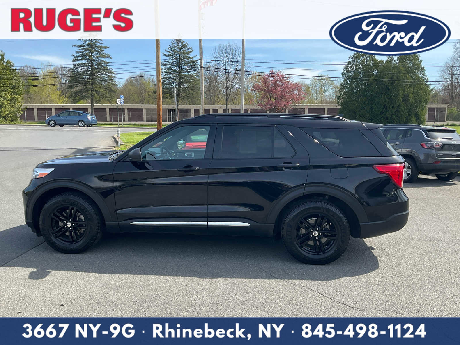 Used 2020 Ford Explorer XLT w/ Equipment Group 202A AWD/4WD image 7