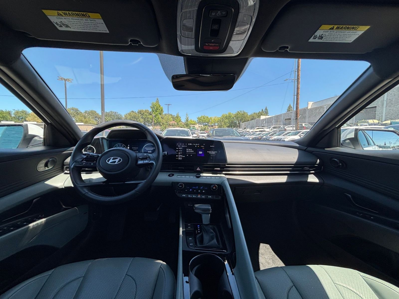 Used 2025 Hyundai Elantra Limited FWD image 35
