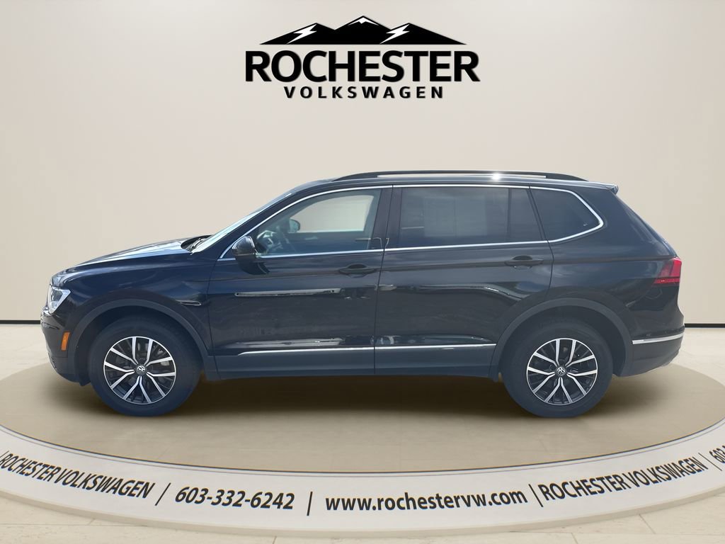 Used 2020 Volkswagen Tiguan SE w/ Panoramic Sunroof Package image 3