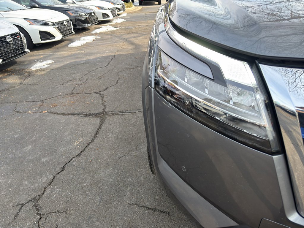 Certified 2023 Nissan Pathfinder Platinum w/ Lighting Package (N93) image 10