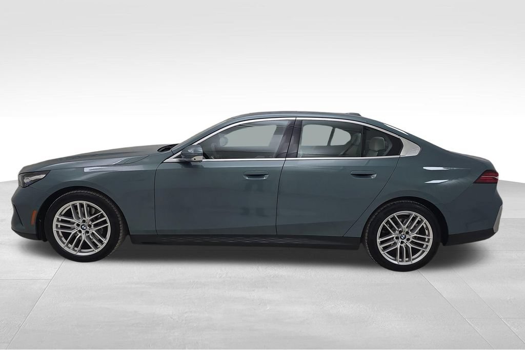 Certified 2024 BMW 530i xDrive w/ Premium Package AWD/4WD image 6