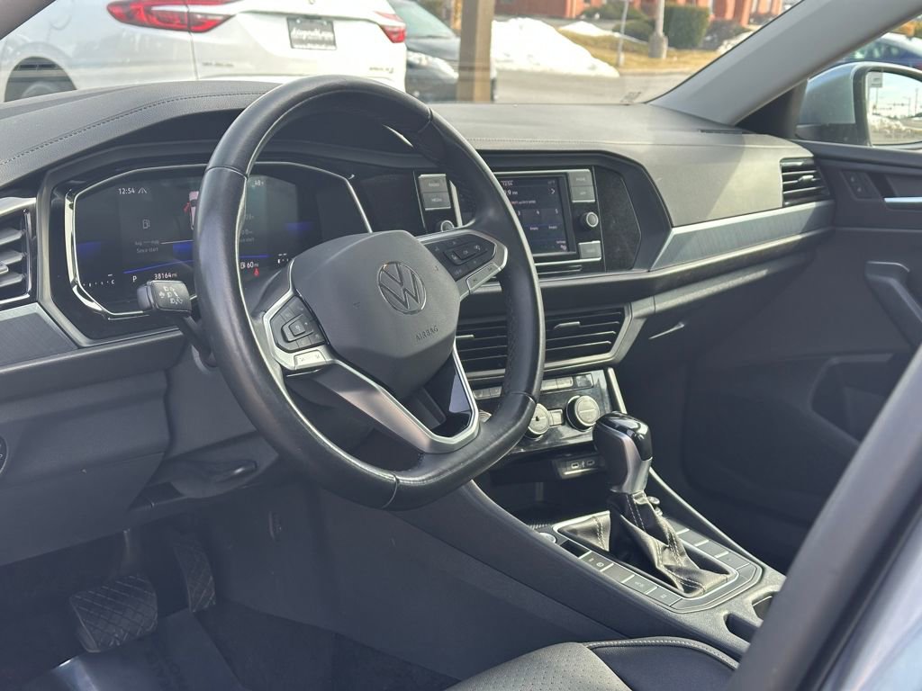 Used 2024 Volkswagen Jetta SE image 18