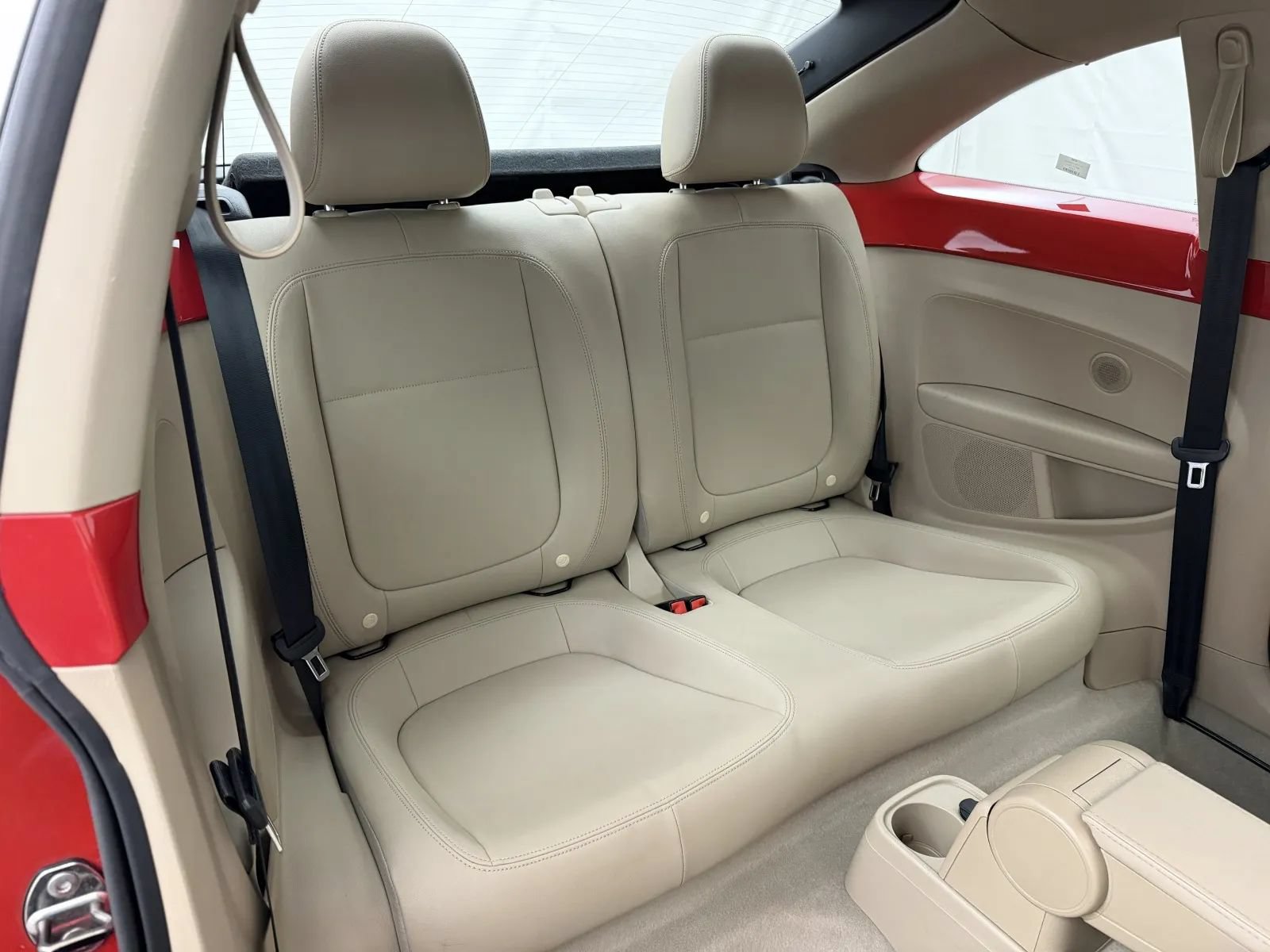 Used 2014 Volkswagen Beetle 2.5 FWD image 12