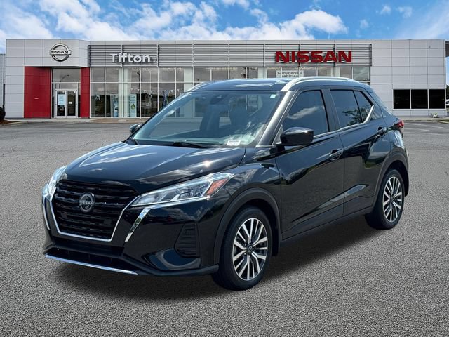 Used 2023 Nissan Kicks SV FWD image 3