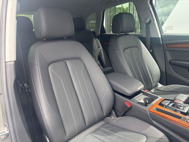 Used 2023 Audi Q5 2.0T Premium w/ Convenience Package AWD/4WD image 7