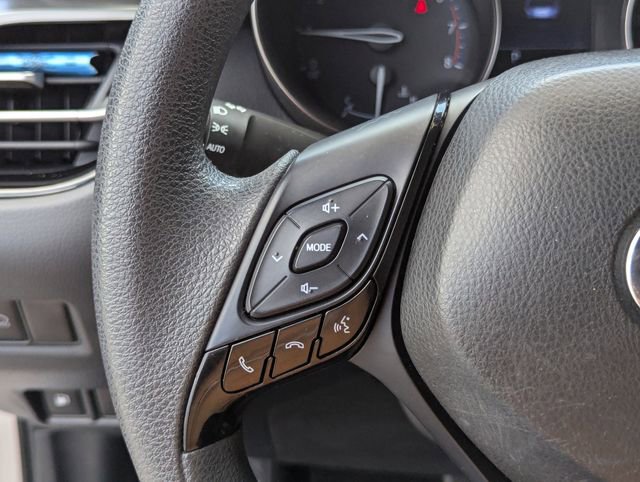 Used 2019 Toyota C-HR LE image 28