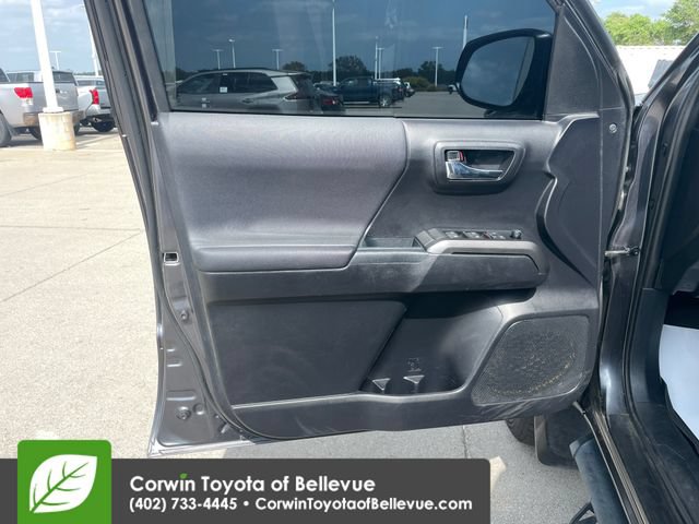 Used 2021 Toyota Tacoma TRD Sport w/ Blackout Package (TMS) AWD/4WD image 33