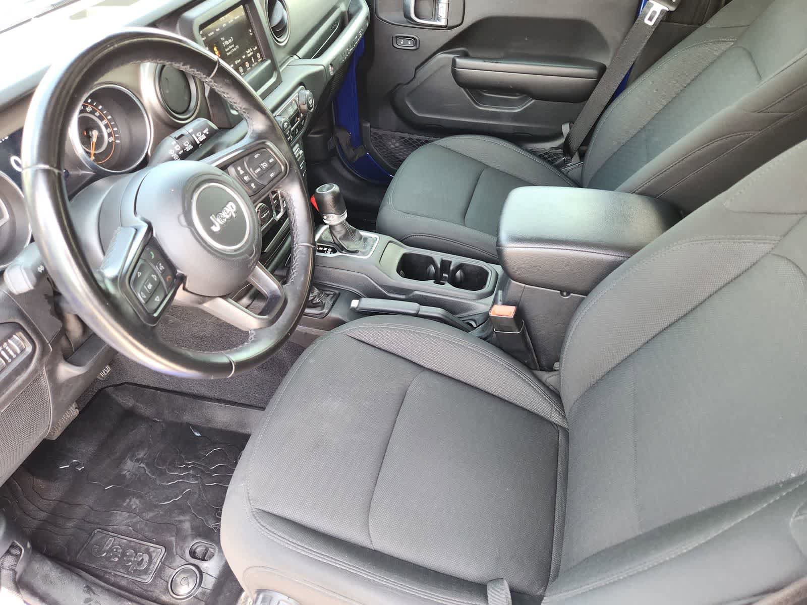 Used 2020 Jeep Wrangler Unlimited Sport AWD/4WD image 2