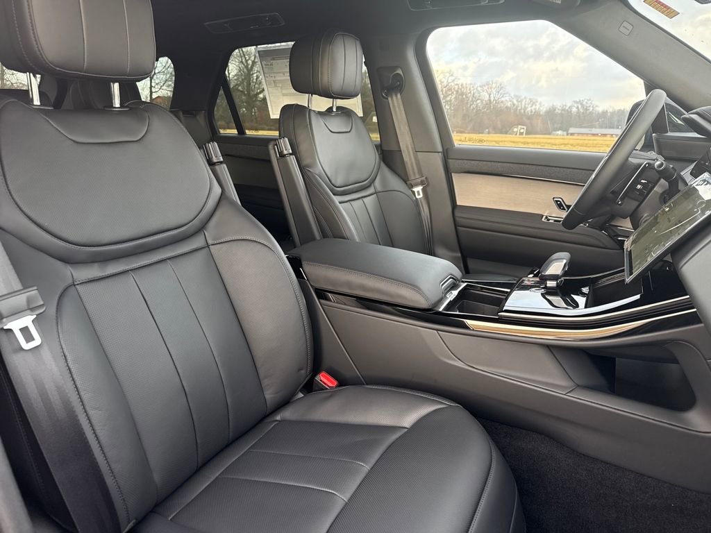 New 2026 Land Rover Range Rover Sport Dynamic SE image 16
