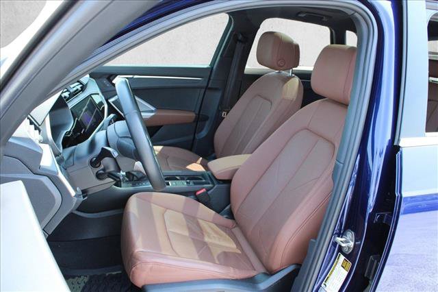 Used 2021 Audi Q3 2.0T Premium w/ Convenience Package AWD/4WD image 18