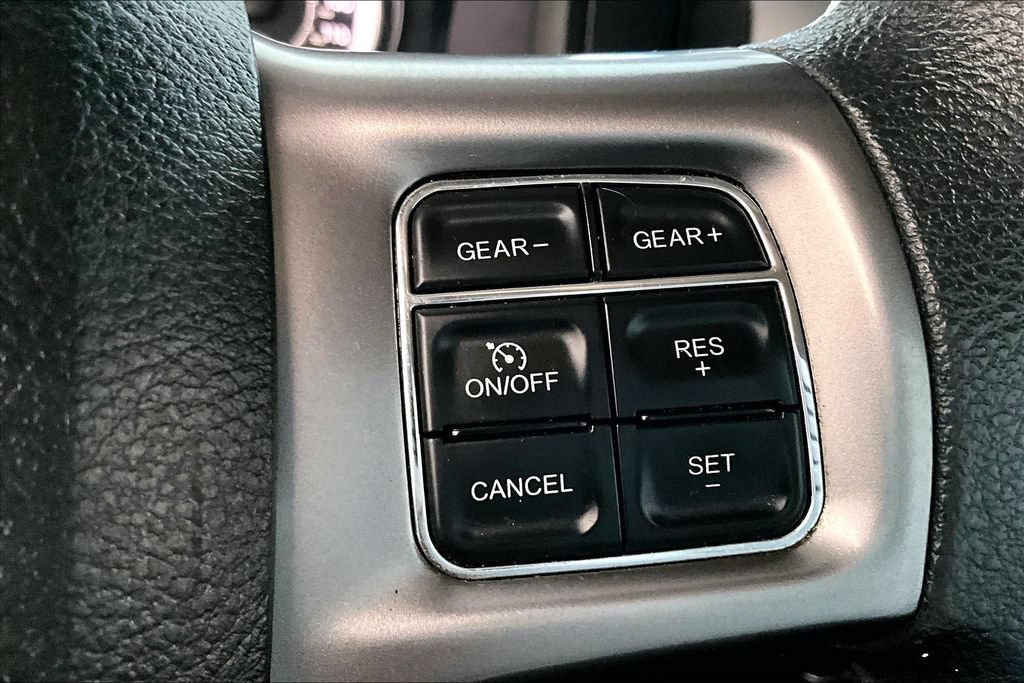 Used 2021 RAM 1500 Classic SLT RWD image 12