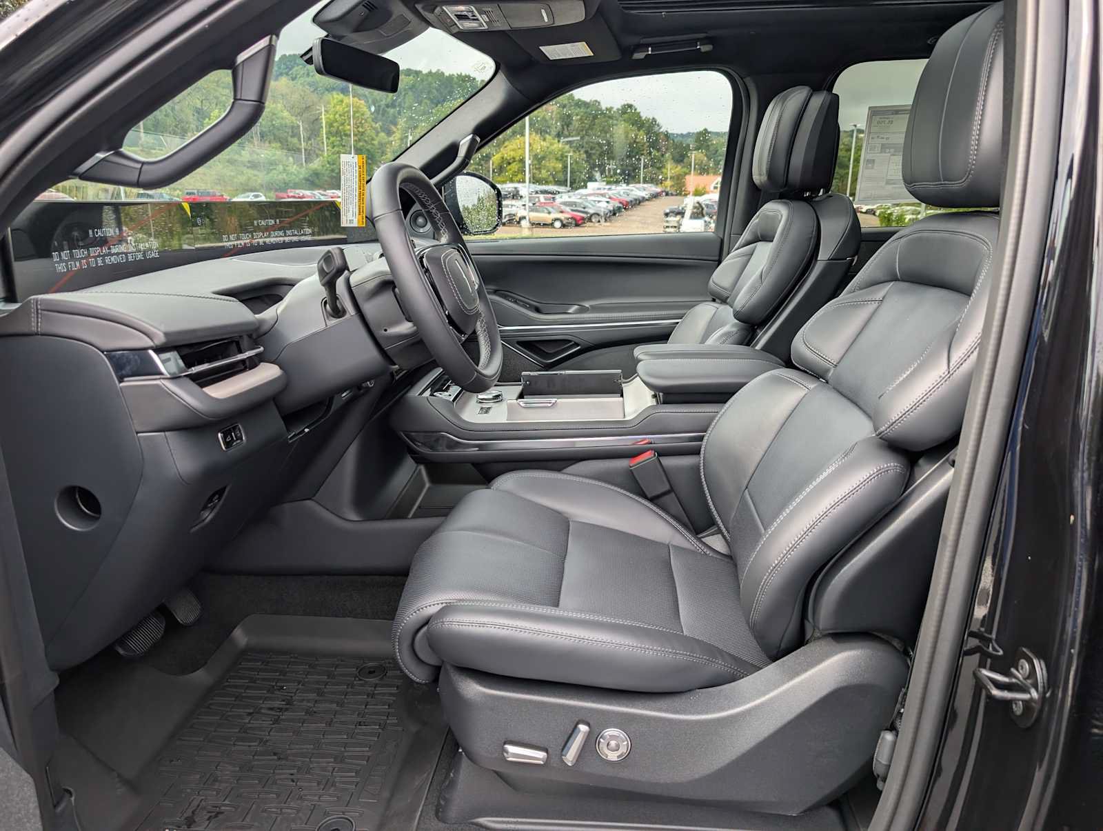 New 2027 Lincoln Navigator L Reserve w/ Jet Appearance Package AWD/4WD image 4