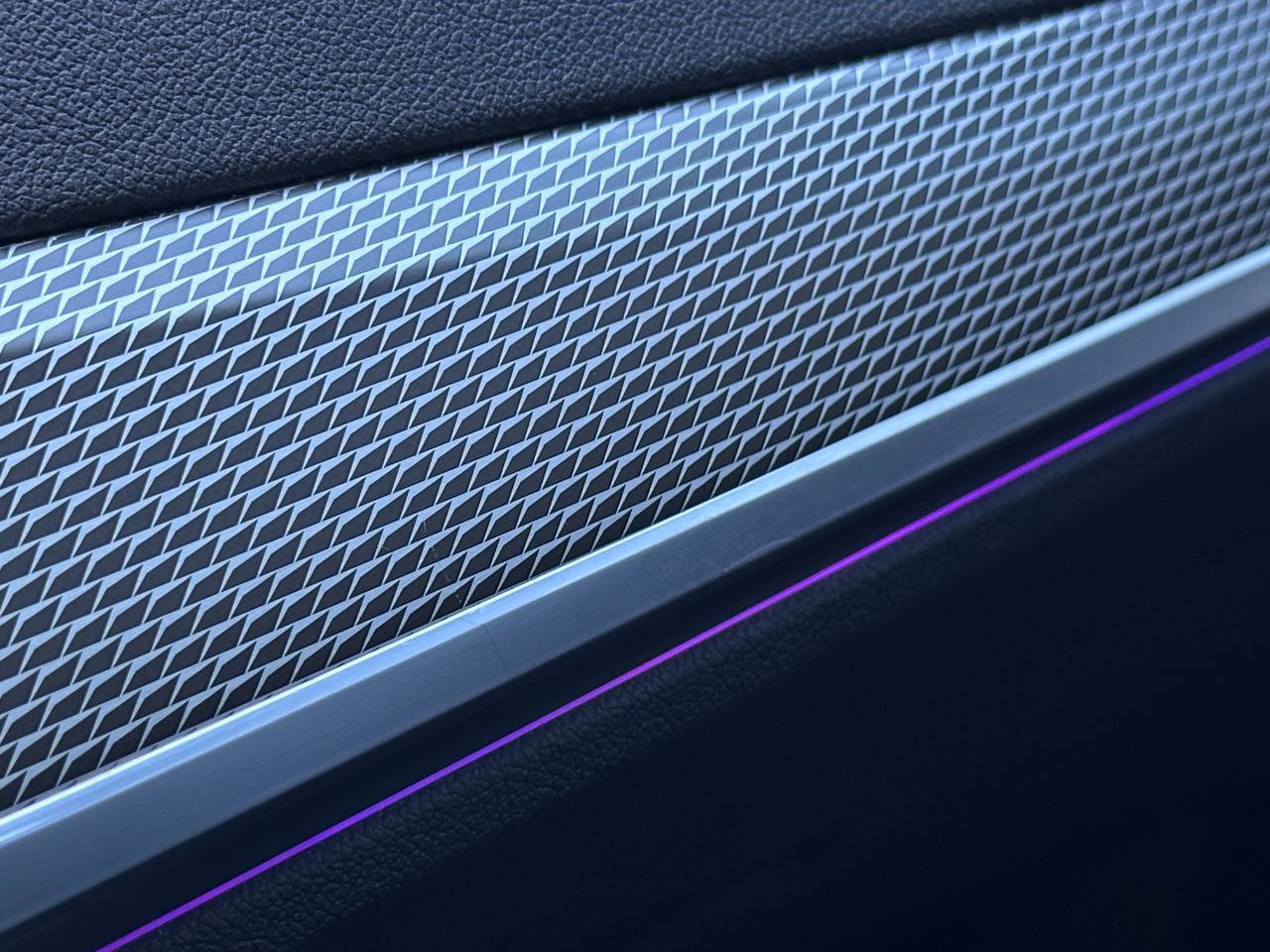 Used 2019 BMW 330i Sedan w/ M Sport Package image 29