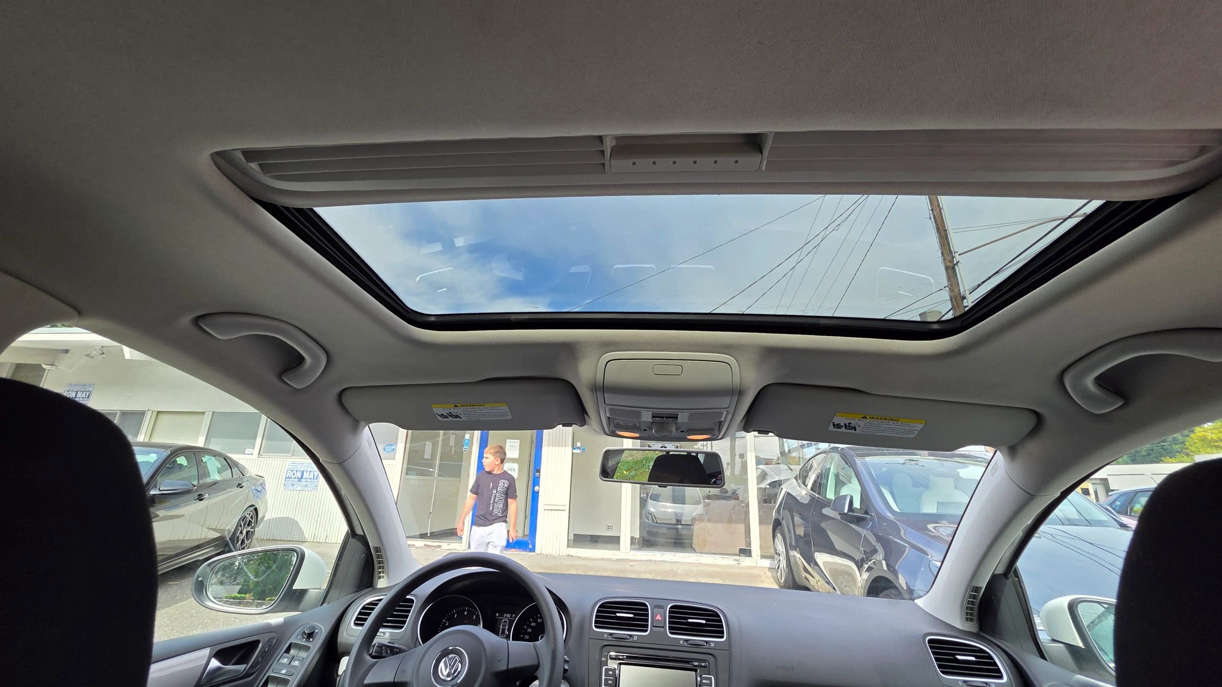 Used 2012 Volkswagen Golf 4-Door image 14