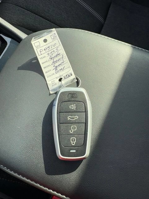 Used 2025 Honda Accord Sport image 6