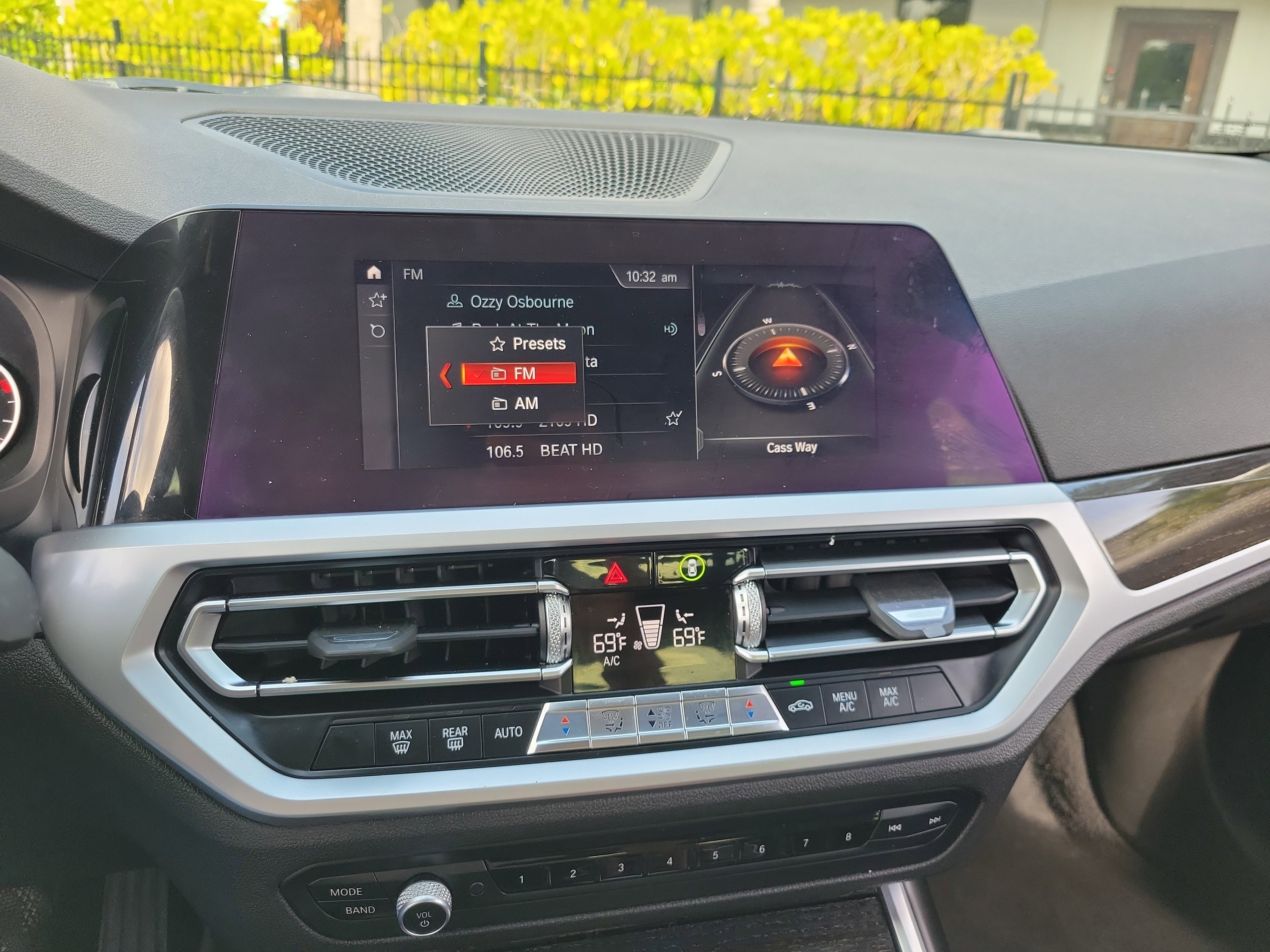 Used 2020 BMW 330i Sedan w/ Driving Assistance Package image 25