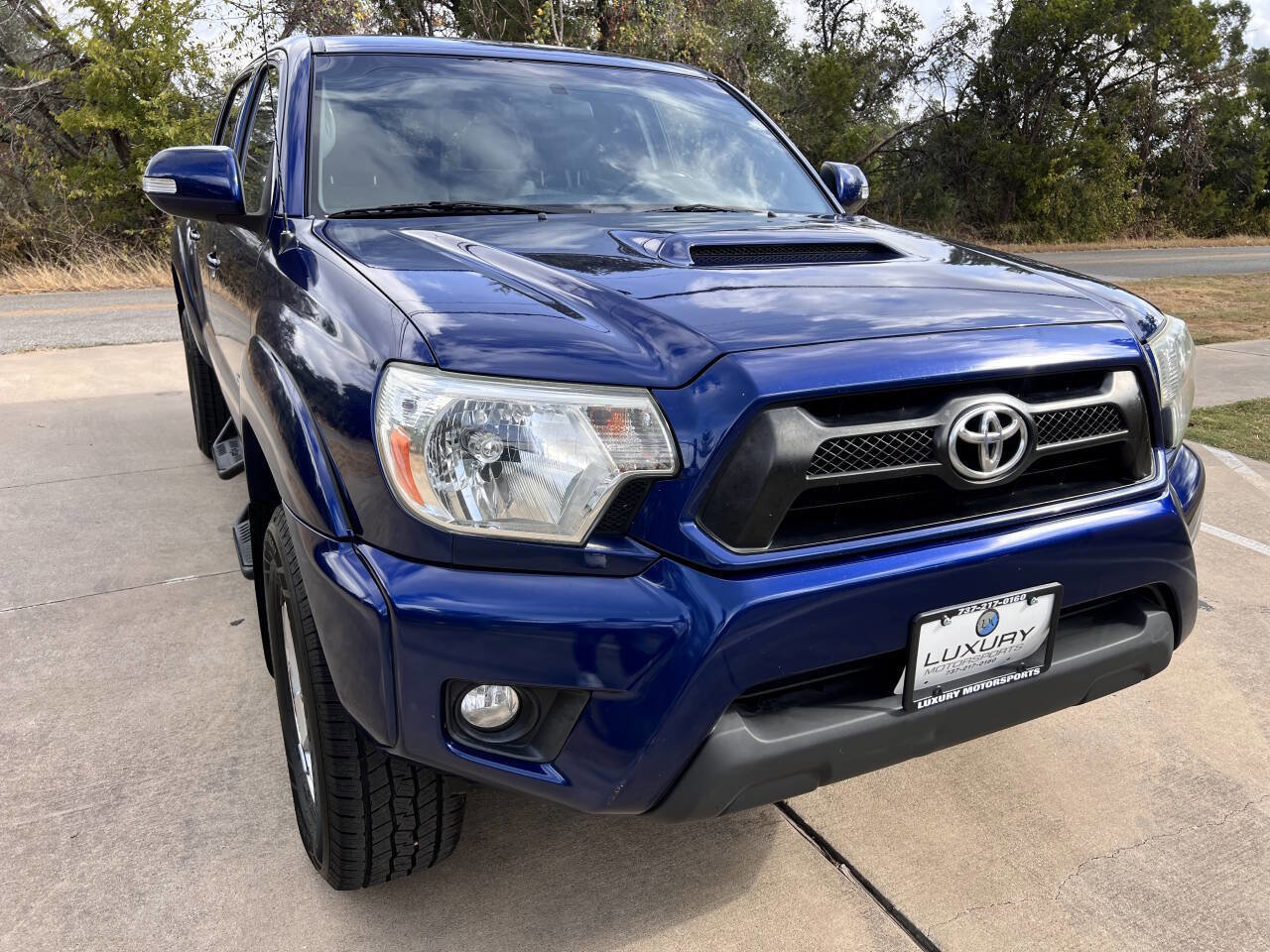 Used 2014 Toyota Tacoma PreRunner w/ TRD Sport Package image 3