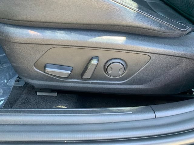 Certified 2025 Hyundai Elantra Limited FWD image 14