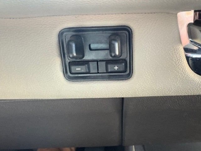Used 2023 Lincoln Navigator L Reserve AWD/4WD image 8