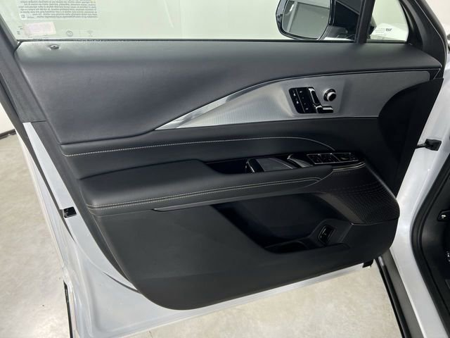 Used 2024 Cadillac Lyriq Tech RWD image 23