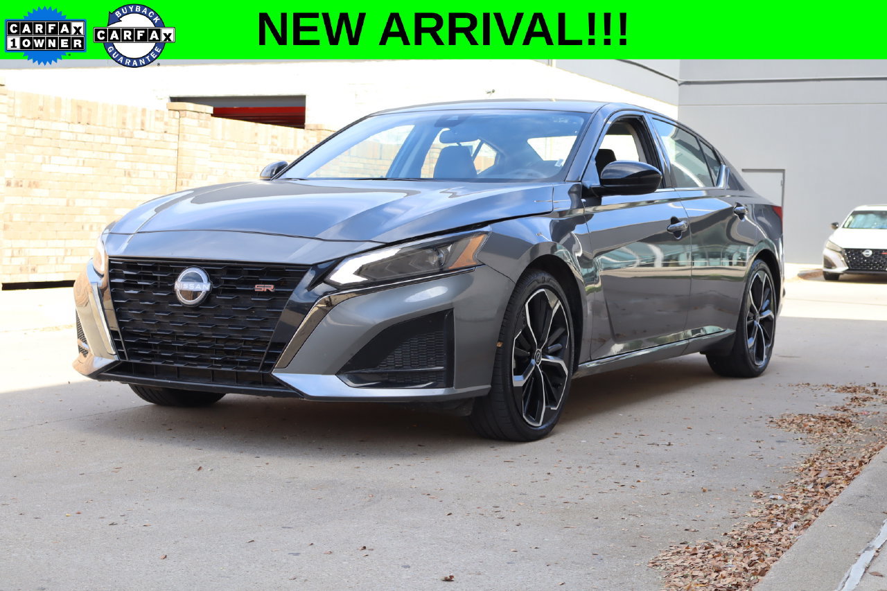 Used 2025 Nissan Altima 2.5 SR FWD image 1
