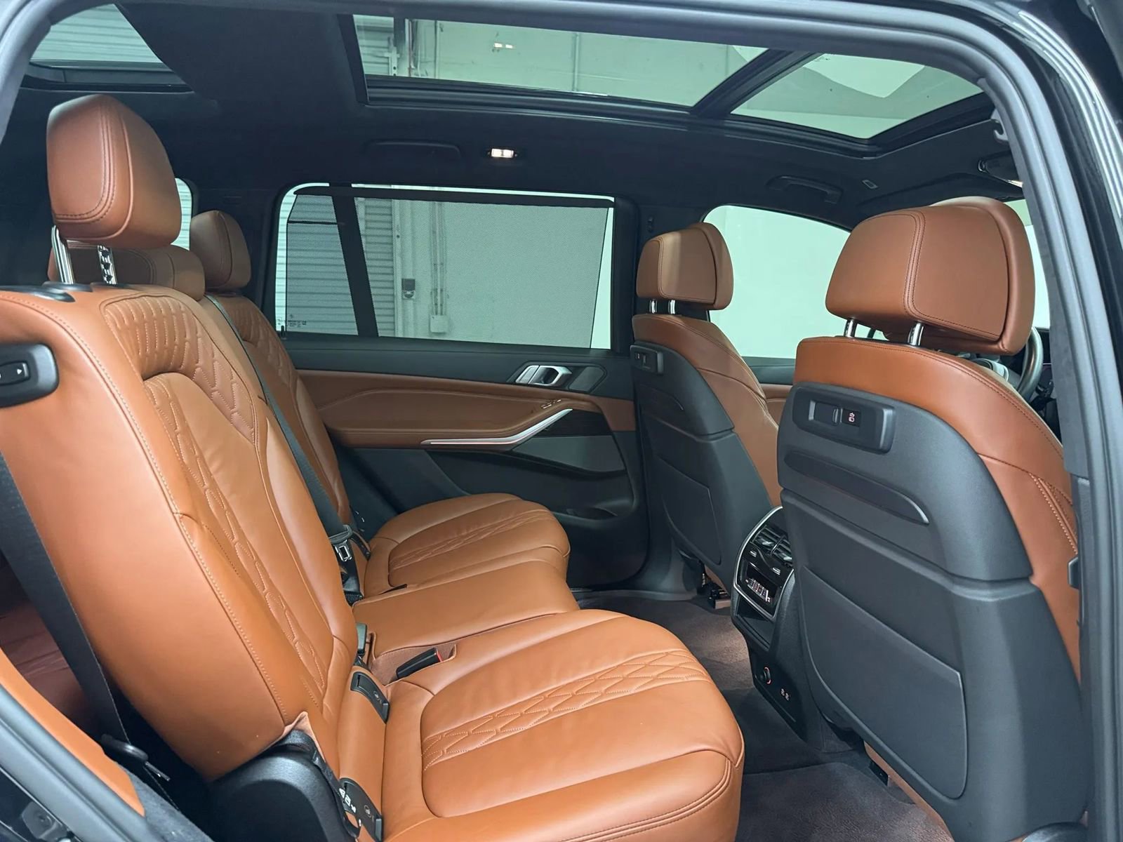 Used 2021 BMW X7 M50i w/ Luxury Seating Package image 14