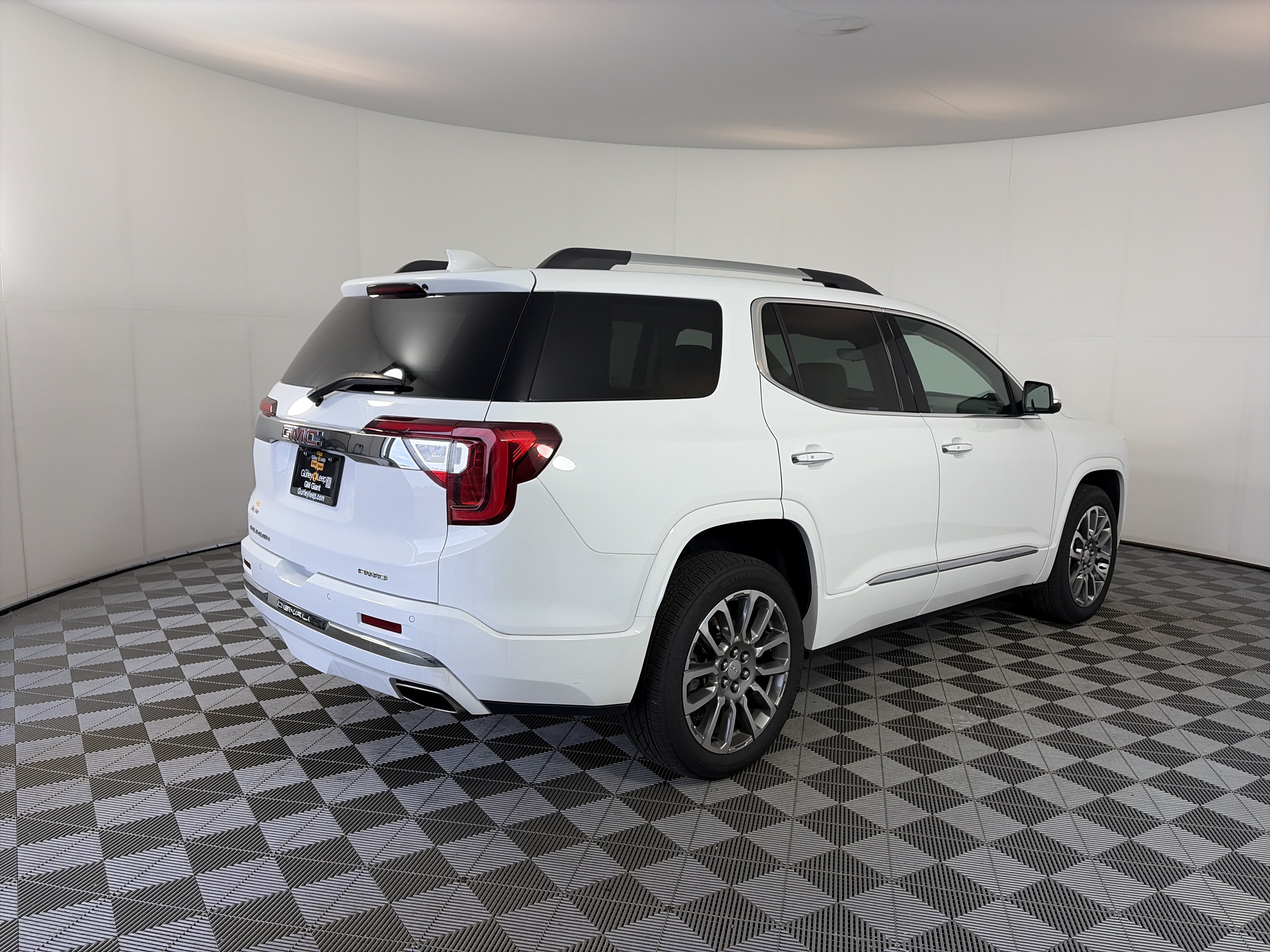 Certified 2023 GMC Acadia Denali w/ Denali Ultimate Package AWD/4WD image 11