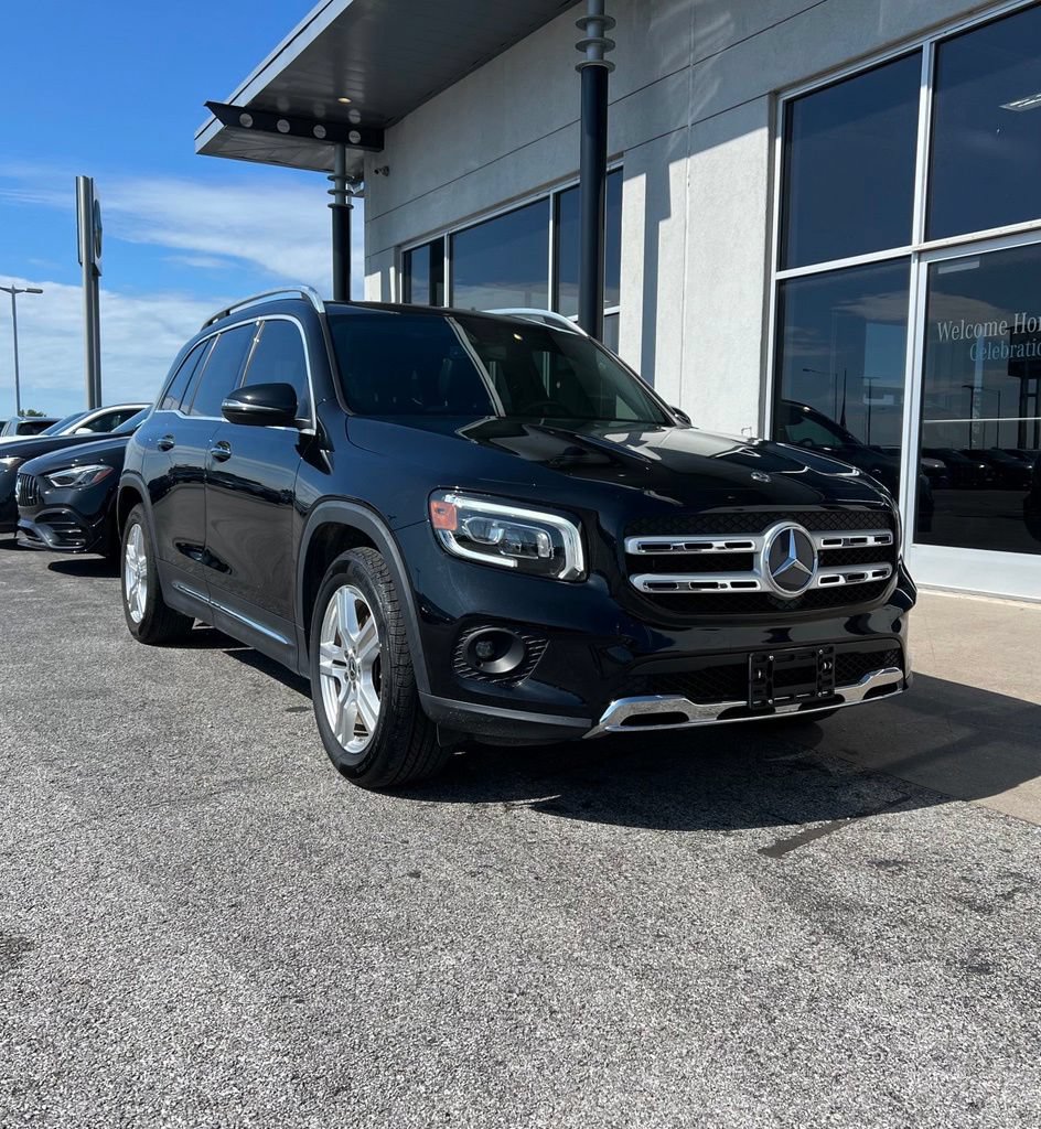 Certified 2020 Mercedes-Benz GLB 250 4MATIC image 1