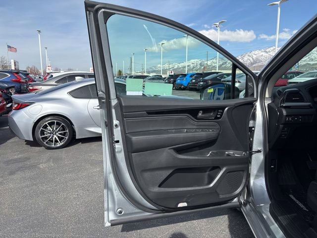 New 2026 Honda Odyssey Touring image 9