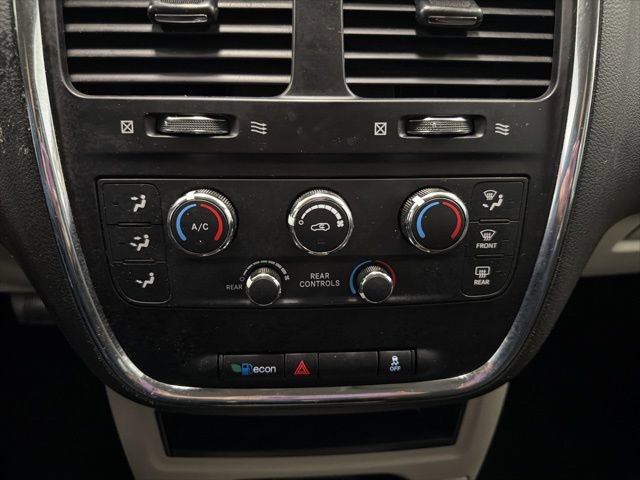 Used 2016 Dodge Grand Caravan SE w/ Quick Order Package 29E SE FWD image 17