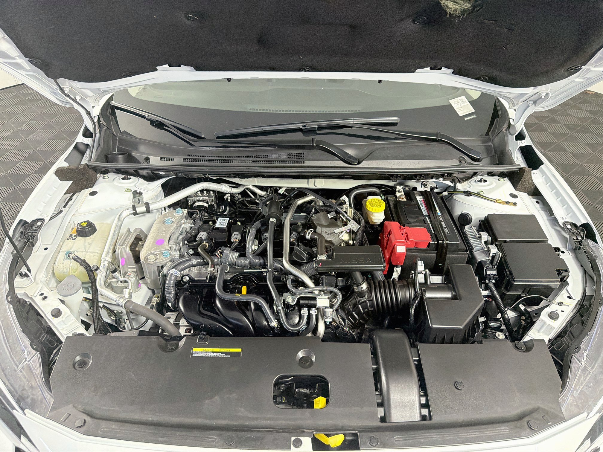 Used 2025 Nissan Sentra SR FWD image 32