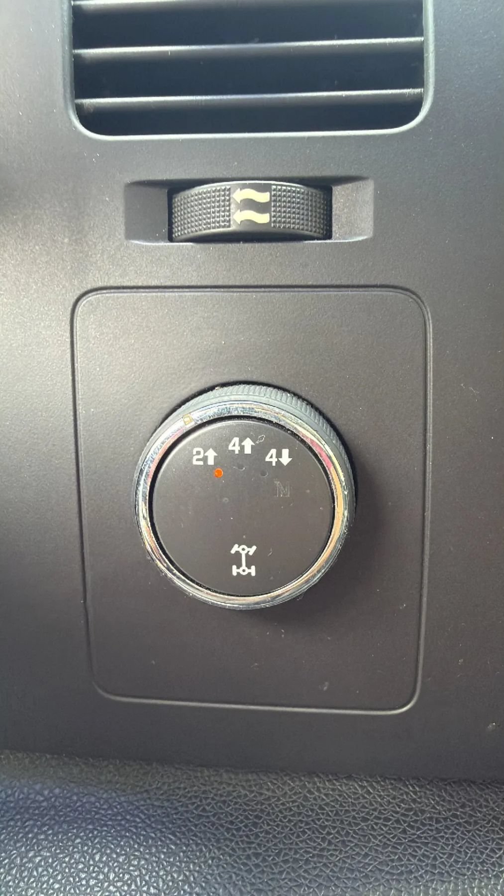 Used 2014 Chevrolet Silverado 2500 LT AWD/4WD image 20
