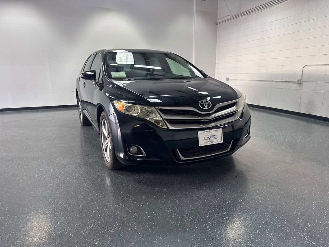 Used 2014 Toyota Venza LE w/ LE Convenience Package image 1