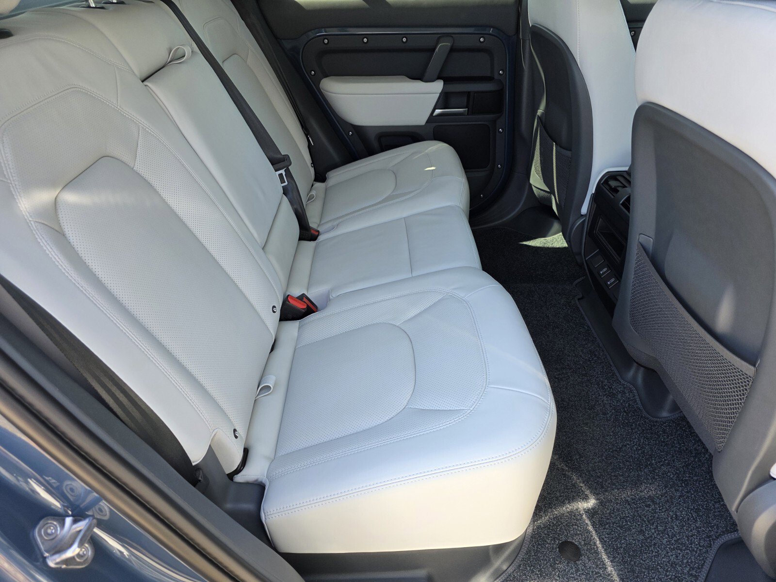 Used 2026 Land Rover Defender 110 S image 5