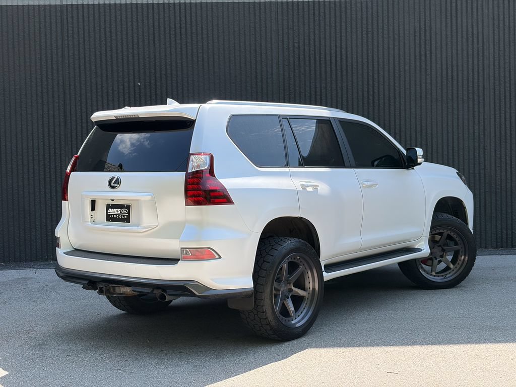 Used 2021 Lexus GX 460 Luxury w/ Sport Design Package AWD/4WD image 7