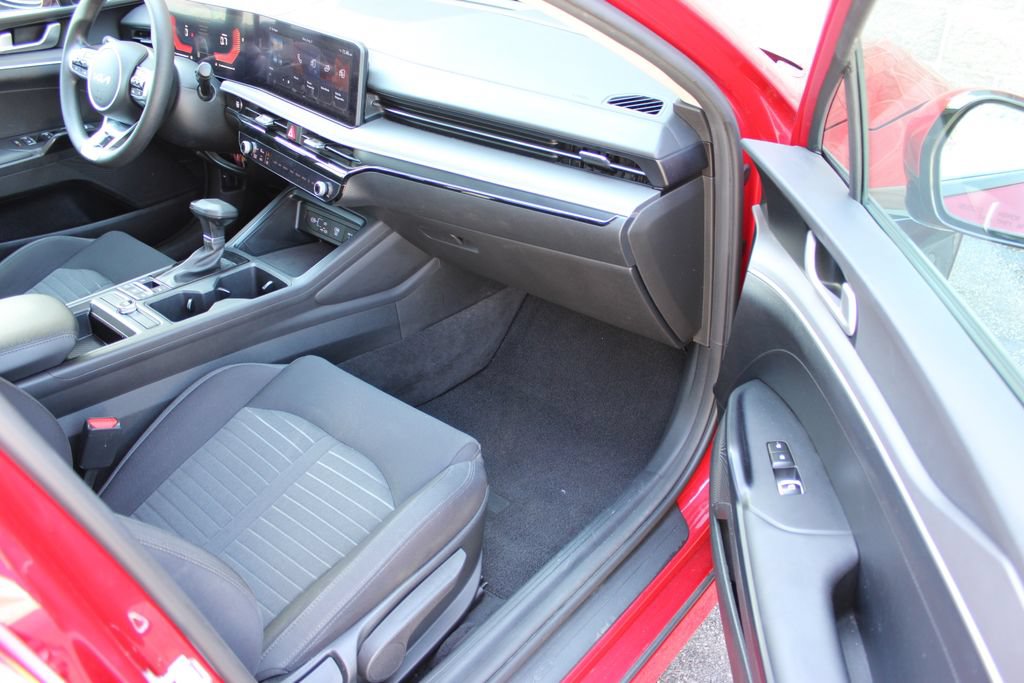 Used 2025 Kia K5 LXS FWD image 42