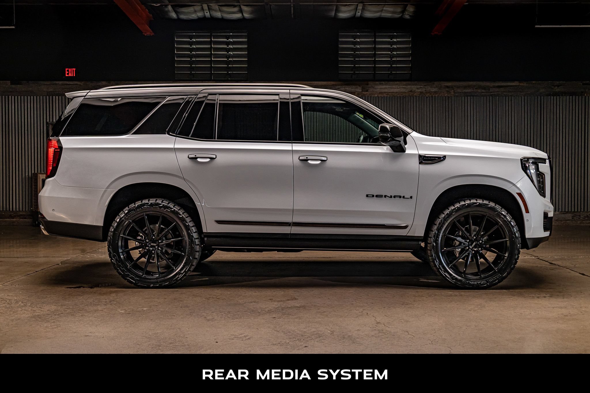 Used 2026 GMC Yukon Denali Ultimate AWD/4WD image 11
