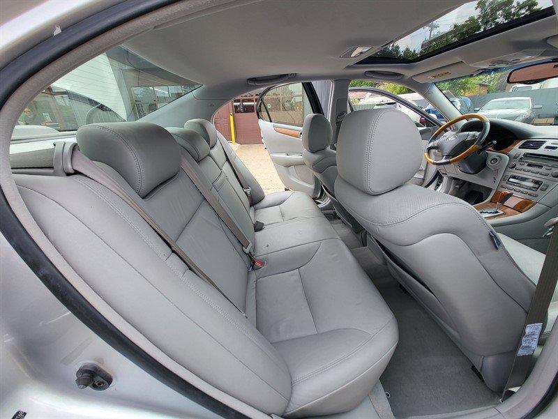 Used 2005 Lexus ES 330 FWD image 13