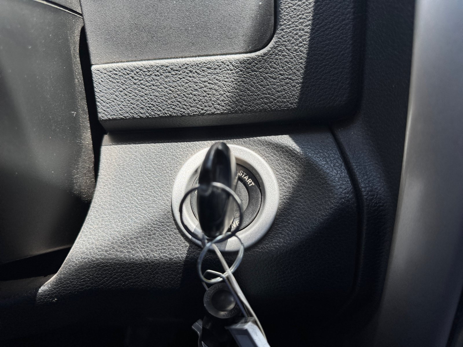 Used 2017 RAM 1500 Classic SLT RWD image 16