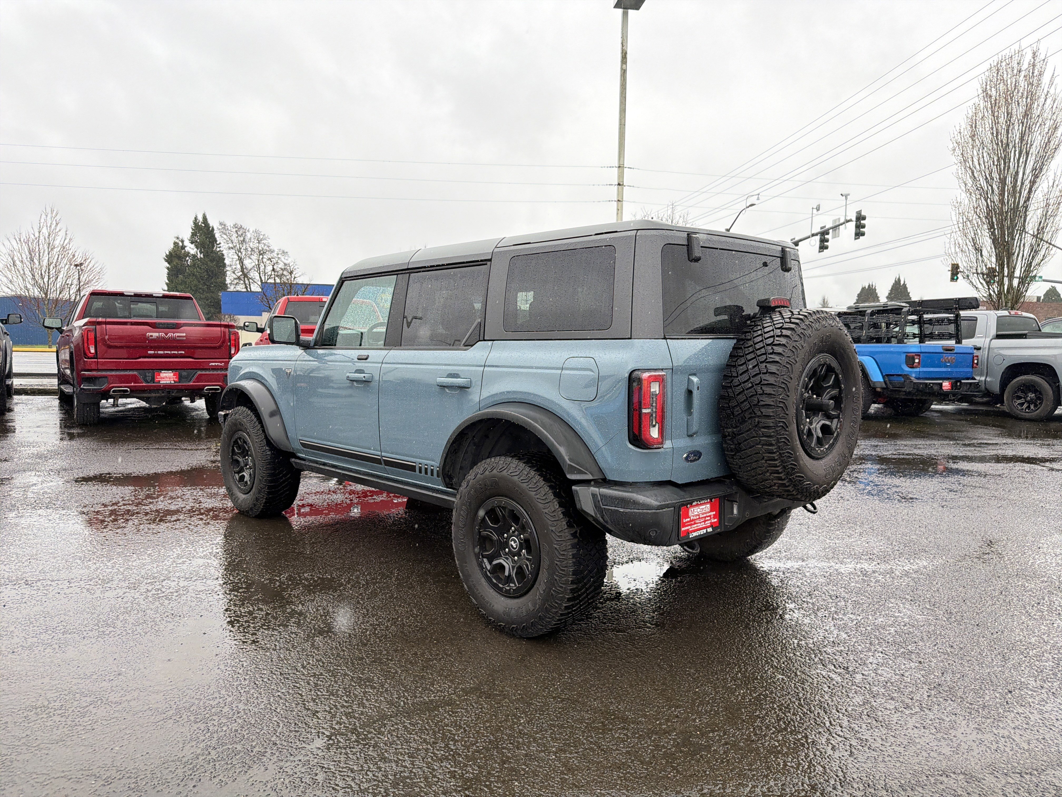 Used 2021 Ford Bronco First Edition AWD/4WD image 3