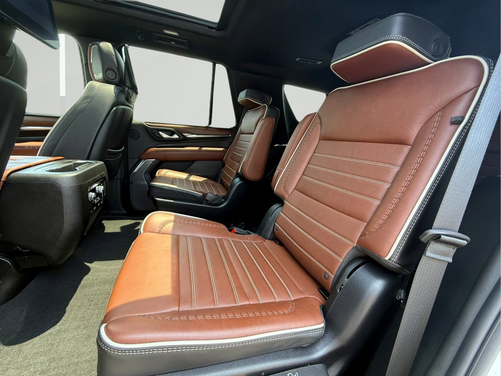 Certified 2024 GMC Yukon Denali Ultimate image 9