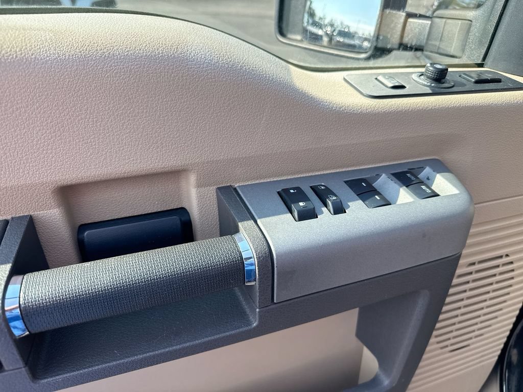 Used 2015 Ford F350 Lariat w/ Lariat Ultimate Package AWD/4WD image 22