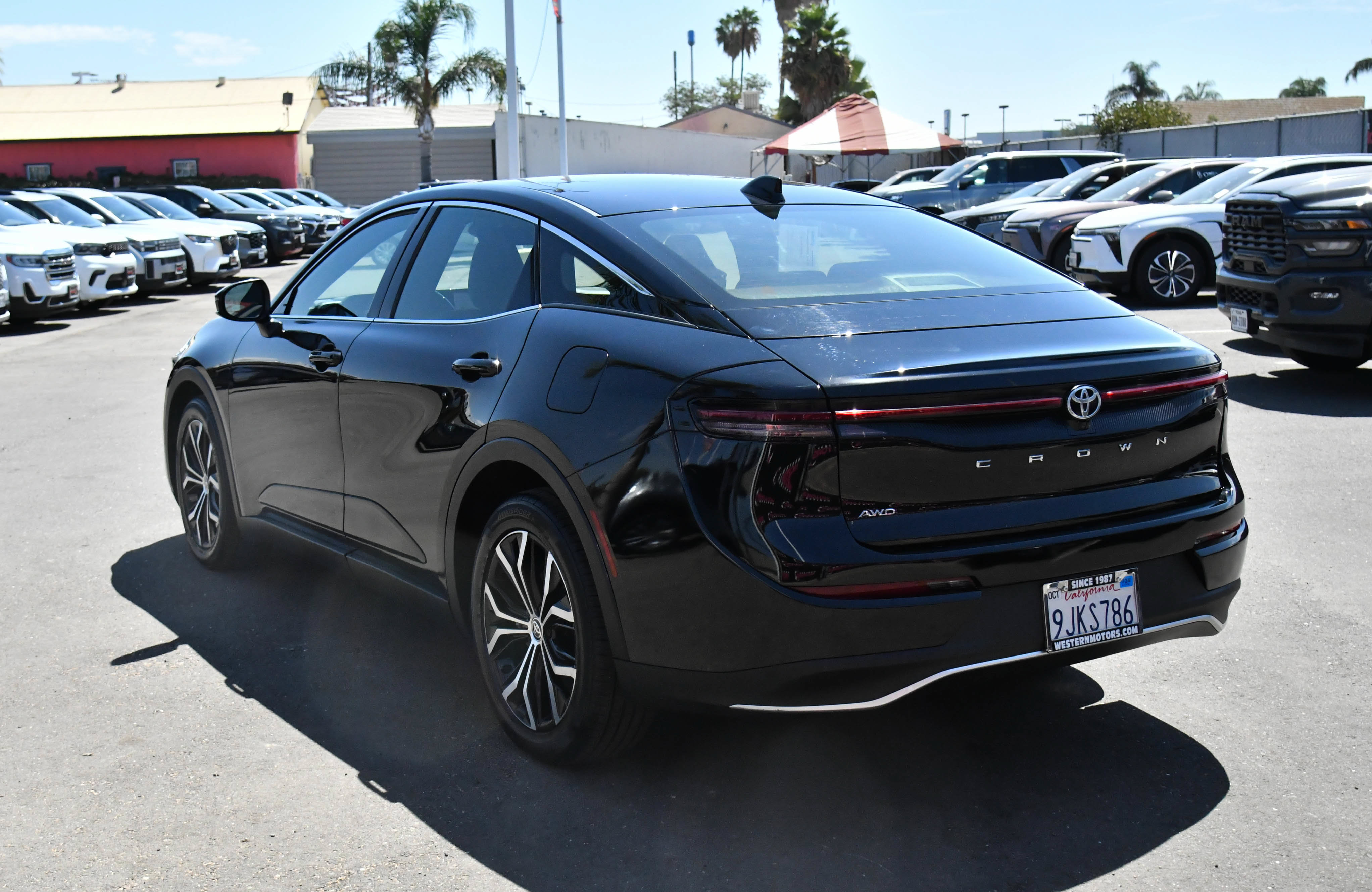 Used 2023 Toyota Crown w/ Carpet Mat Package (TMS) AWD/4WD image 6