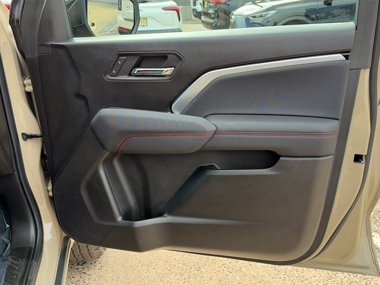 Used 2023 Chevrolet Colorado Z71 w/ Z71 Convenience Package 2 AWD/4WD image 17