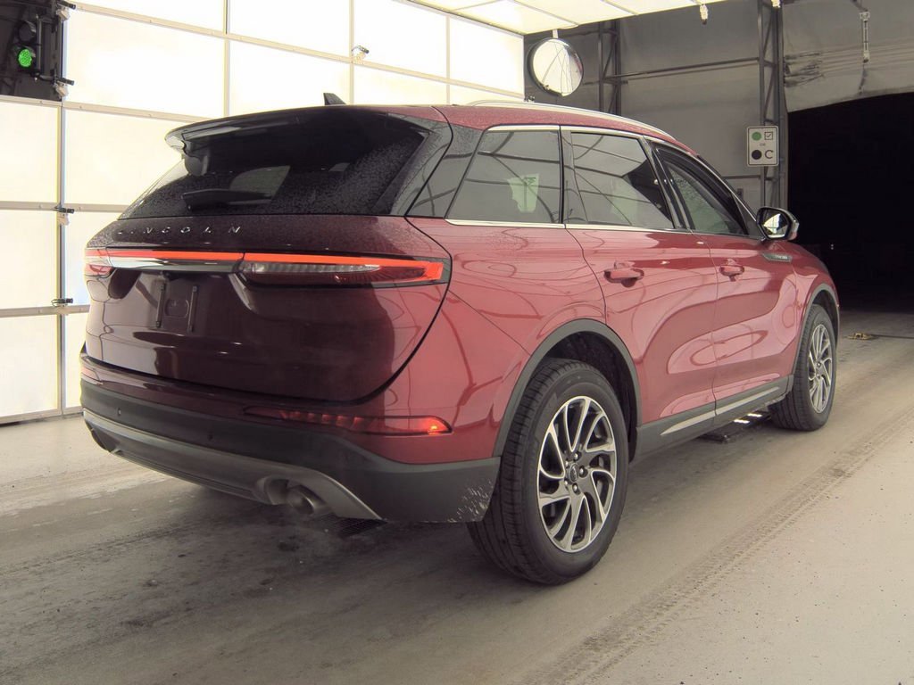 Used 2022 Lincoln Corsair AWD w/ Equipment Group 101A image 4