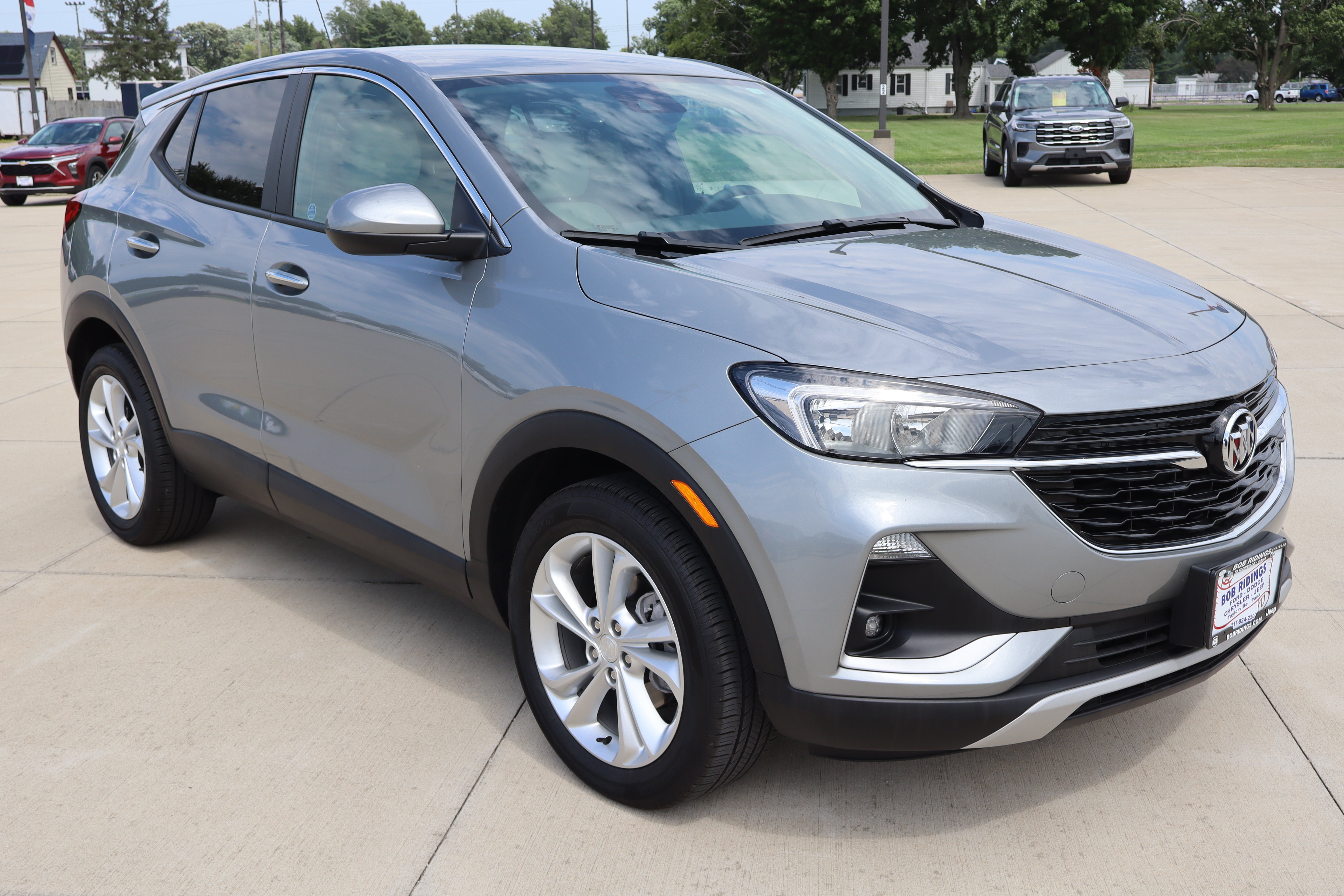 Used 2023 Buick Encore GX Preferred w/ Cold Weather Comfort Package FWD image 3